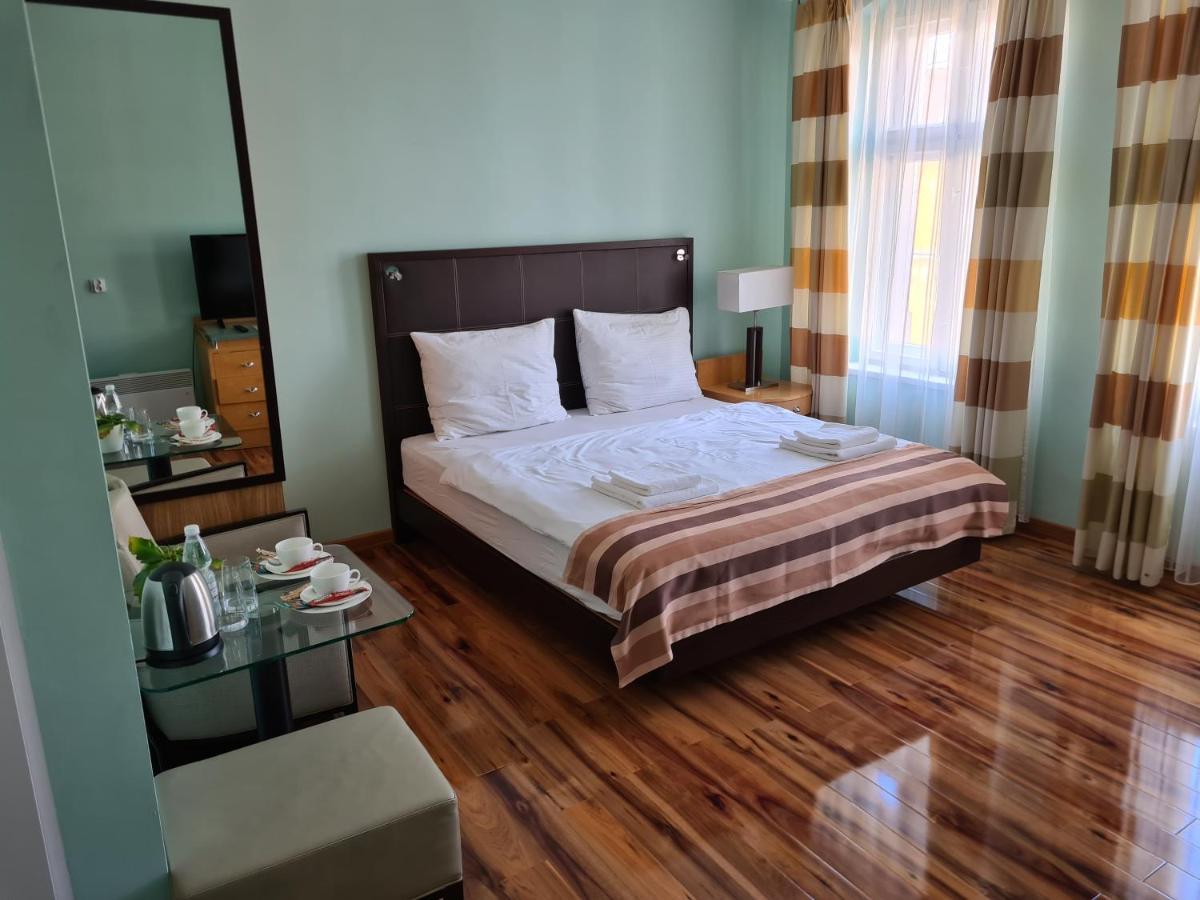 Aparthotel Katowice Apartment *